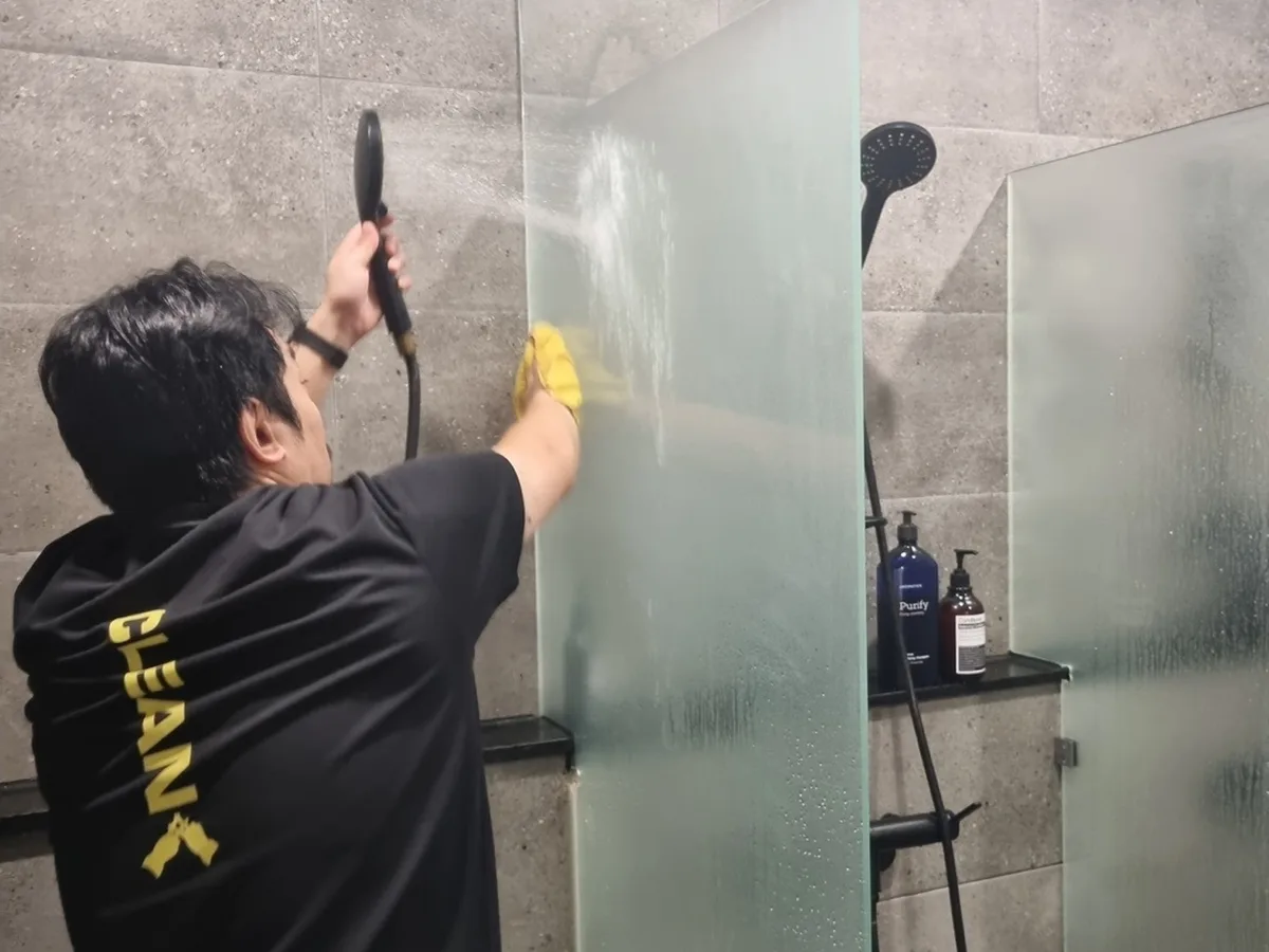 순천시 연향동 건물 세면대·파우더룸 바닥 위생청소 사례 - 행진크린