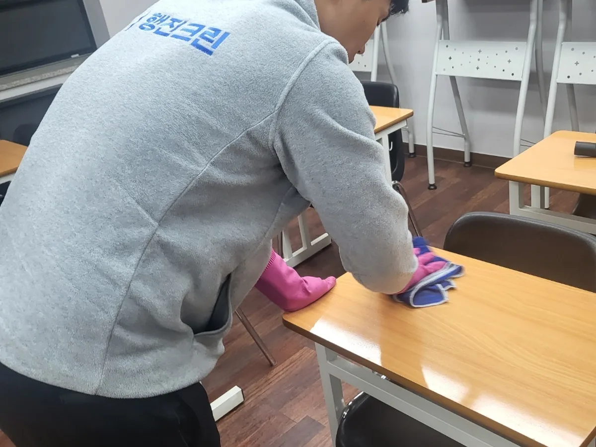 진도군 군내면 유치원 책걸상 교실 위생청소 사례 - 행진크린