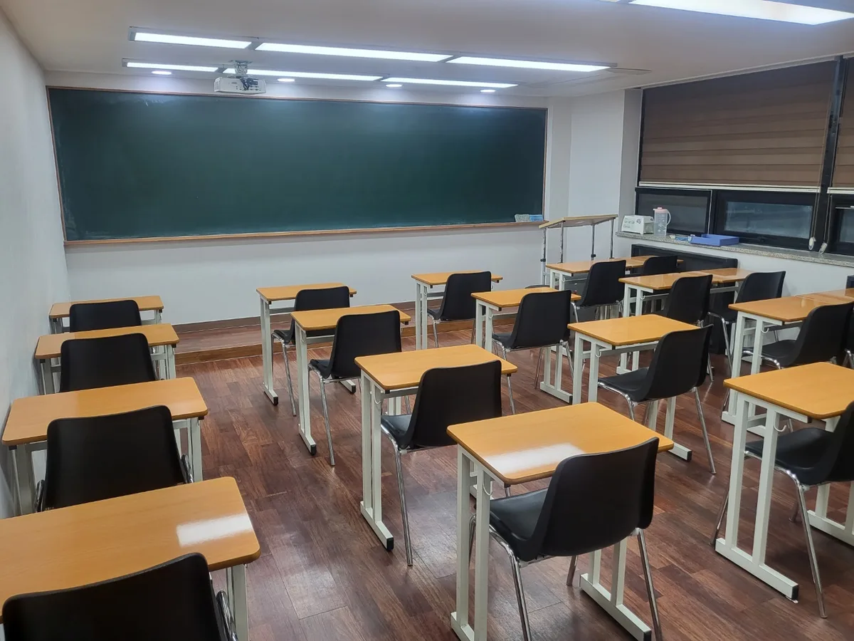 진도군 의신면 어린이집 과학실 장비 주변 정밀 위생청소 사례 - 행진크린